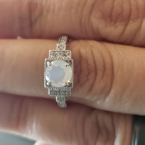 **PRICE DROP**BEAUTUFUL Ring bomb